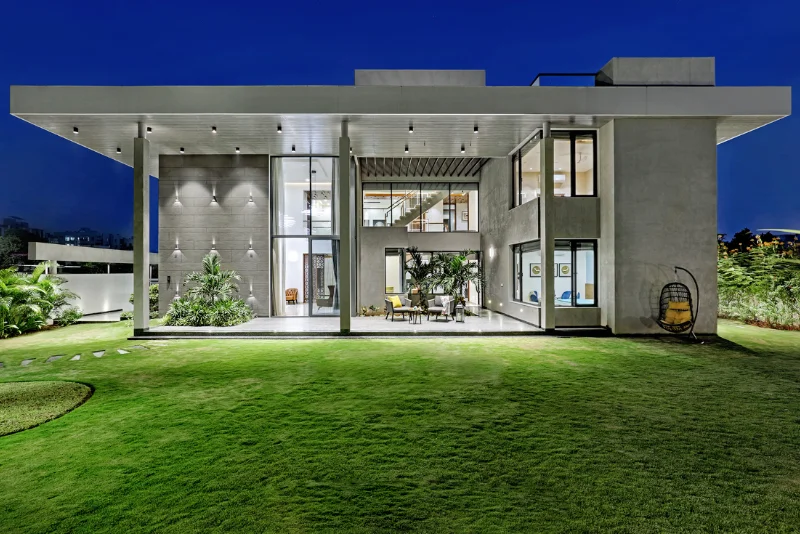 Private Bungalows and Farmhouses